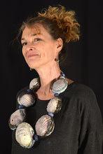 Load image into Gallery viewer, Botti'shelli' Bead necklace