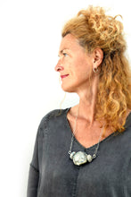 Load image into Gallery viewer, Mauve Pebble Bead necklace